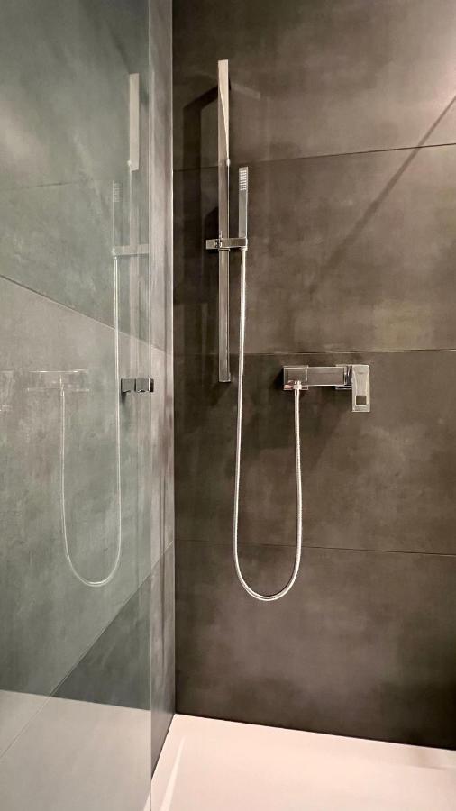 H-85 Suites Level 5/10 Coblenza Esterno foto
