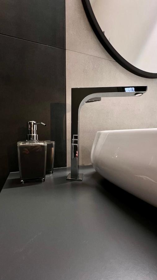 H-85 Suites Level 5/10 Coblenza Esterno foto