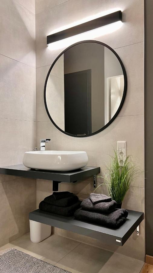 H-85 Suites Level 5/10 Coblenza Esterno foto